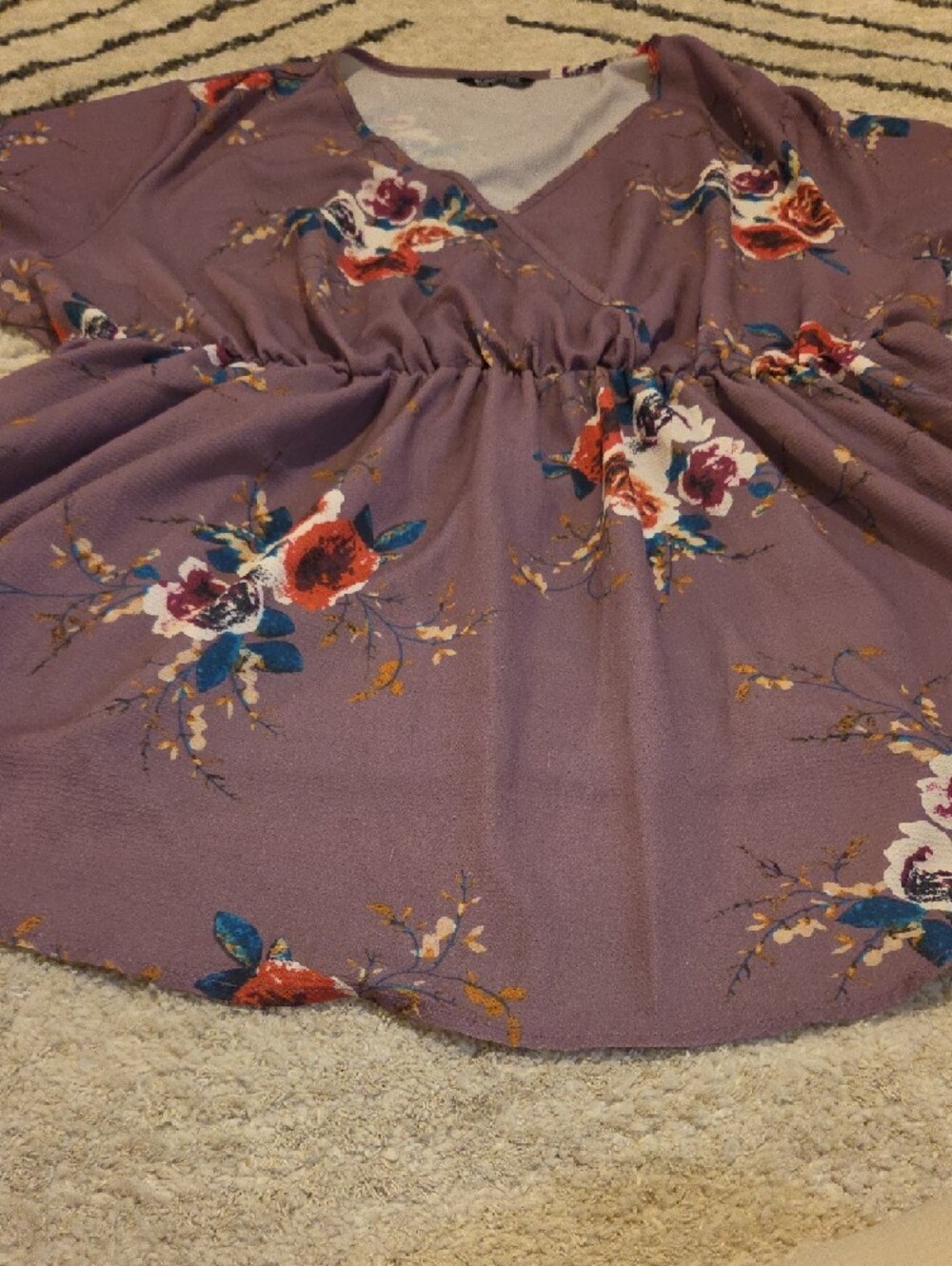 BloomChic Lavender Purple Floral Surplice Peplum Tunic - Picture 4 of 5